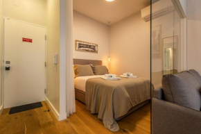 Upscale & Trendy flat in the Center